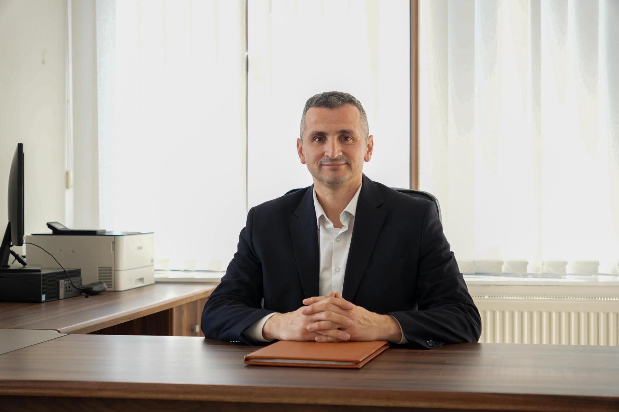 Fisnik Mela - Kryetar i Komunës së Dibrës